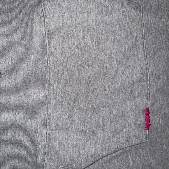 Ladies distressed Sweater - Picture 4 of 4